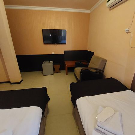 Rp Hotel- Hostel Jerevan Buitenkant foto