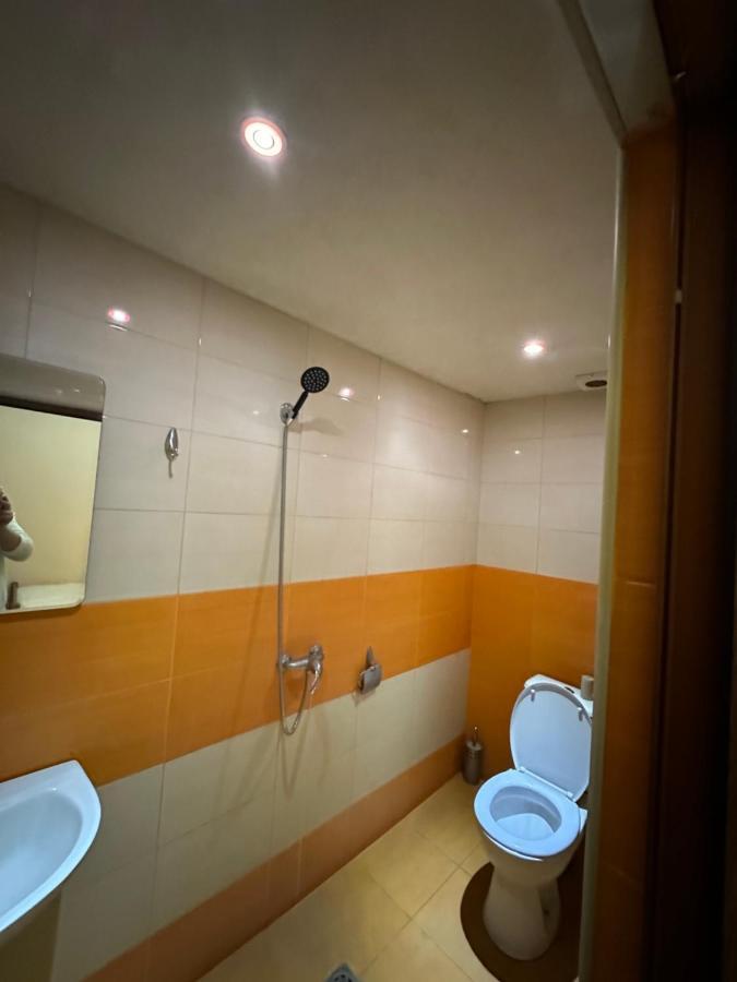 Rp Hotel- Hostel Jerevan Buitenkant foto