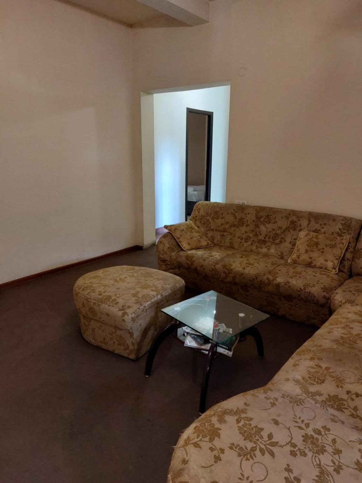 Rp Hotel- Hostel Jerevan Buitenkant foto