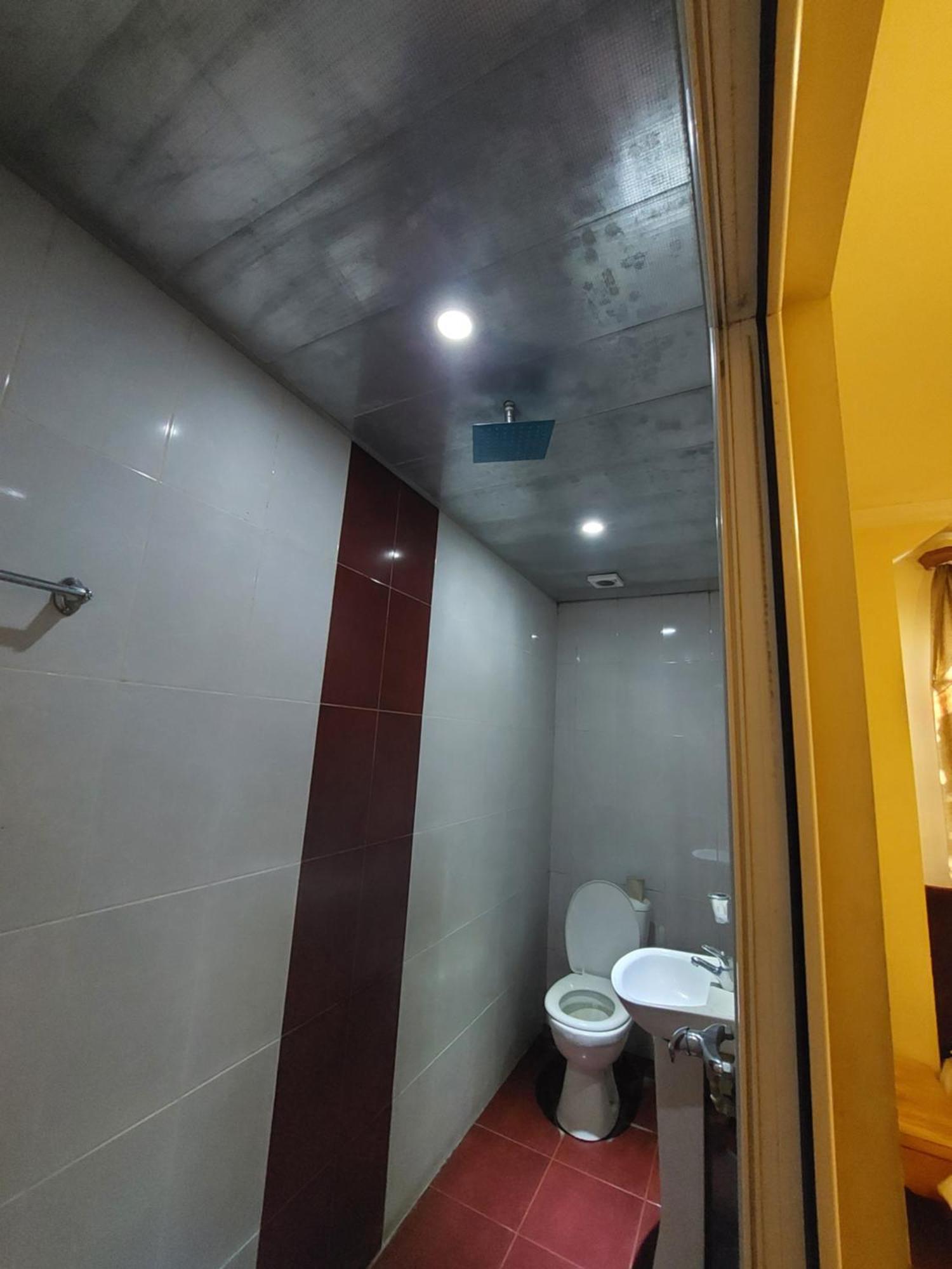 Rp Hotel- Hostel Jerevan Buitenkant foto
